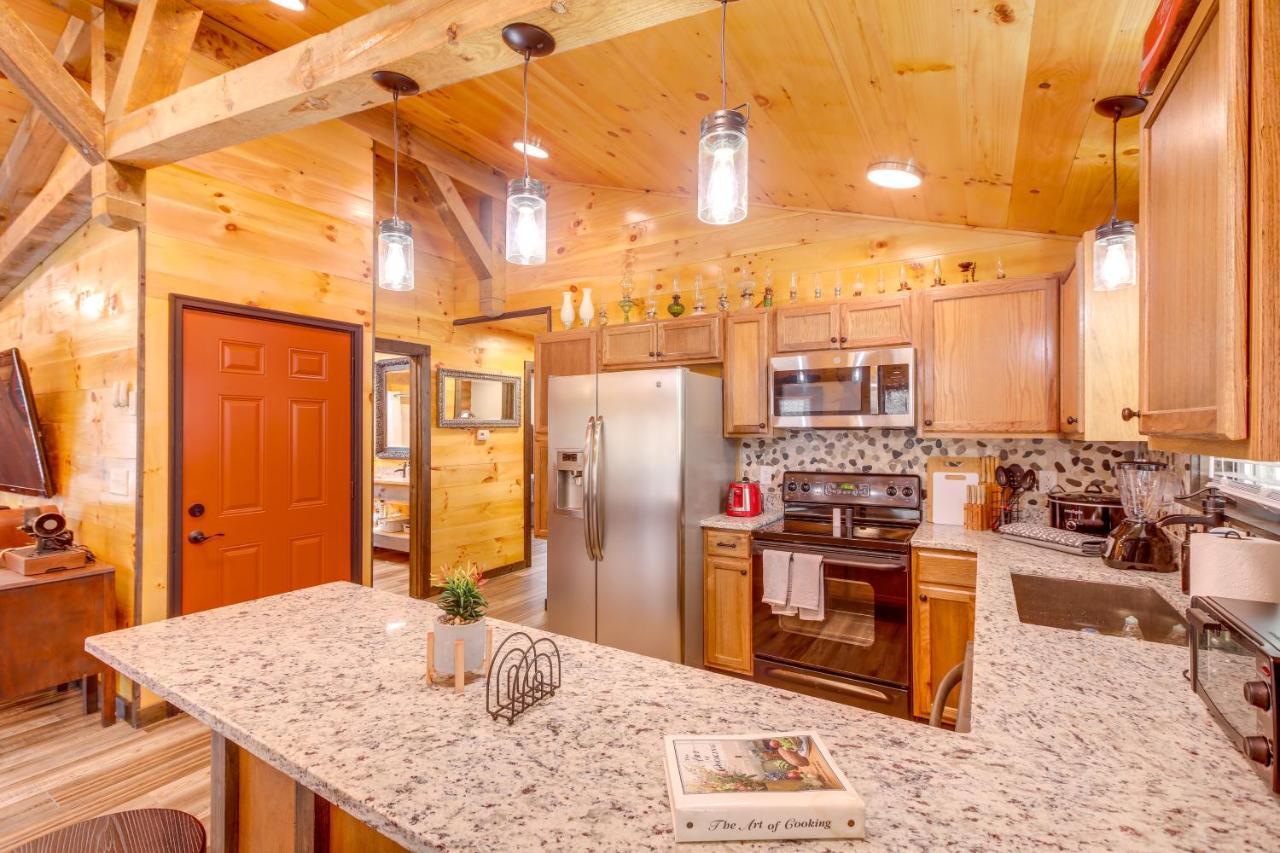 Pet-Friendly Chattanooga Cabin With Hot Tub And Kayaks Extérieur photo